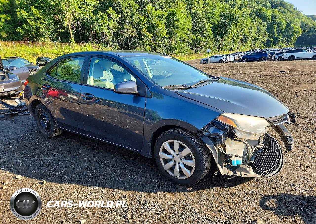 2015 Toyota Corolla Le VIN:2T1BURHE8FC319551 - 4