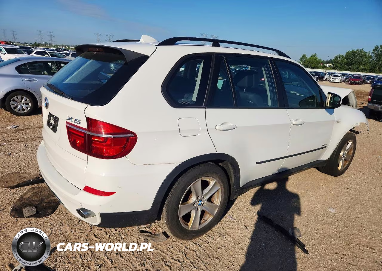 2013 BMW X5 xDrive35I VIN:5UXZV4C52D0B00700 - 3
