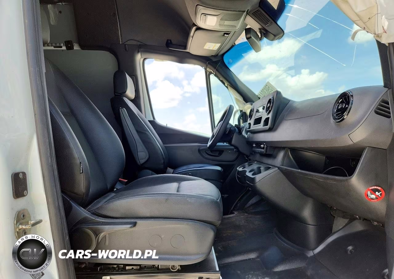 2024 Mercedes-Benz Sprinter 2500 VIN:W1Y4NCHYXRT165432 - 11