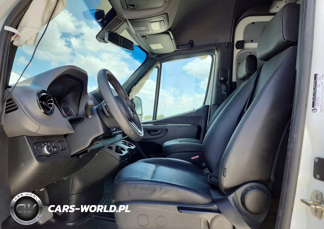 2024 Mercedes-Benz Sprinter 2500 VIN:W1Y4NCHYXRT165432 - 7