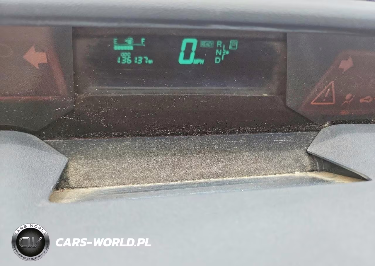 2004 Toyota Prius Base VIN:JTDKB20U040041686 - 9