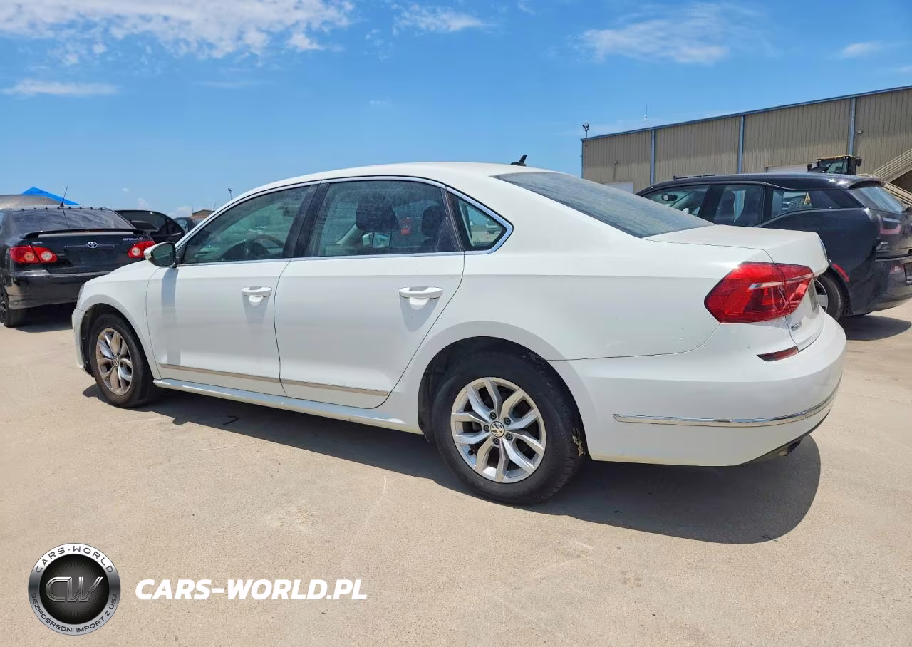 2016 Volkswagen Passat S VIN:1VWAT7A39GC056795 - 2