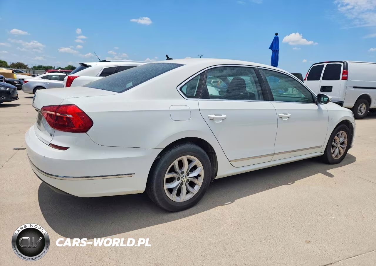 2016 Volkswagen Passat S VIN:1VWAT7A39GC056795 - 3