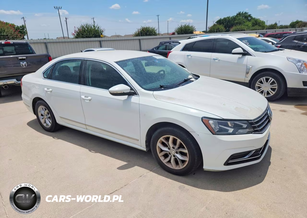 2016 Volkswagen Passat S VIN:1VWAT7A39GC056795 - 4