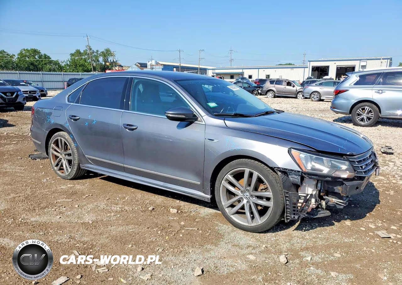 2017 Volkswagen Passat R-Line VIN:1VWDT7A31HC079650 - 4