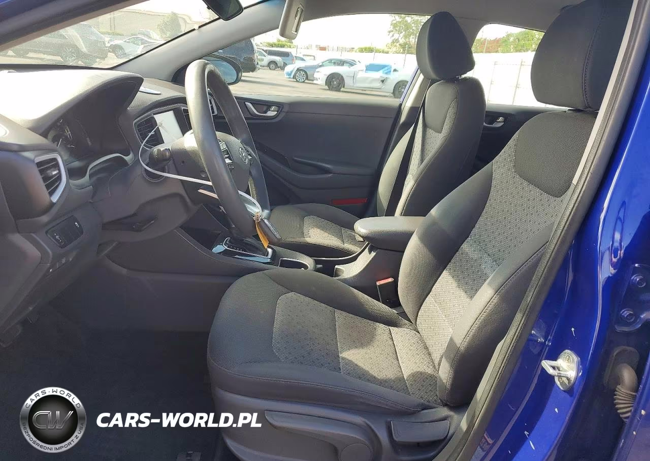 2019 Hyundai Ioniq Blue VIN:KMHC65LC6KU176492 - 7