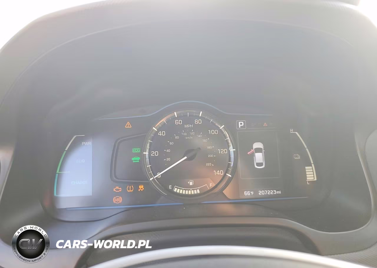 2019 Hyundai Ioniq Blue VIN:KMHC65LC6KU176492 - 9