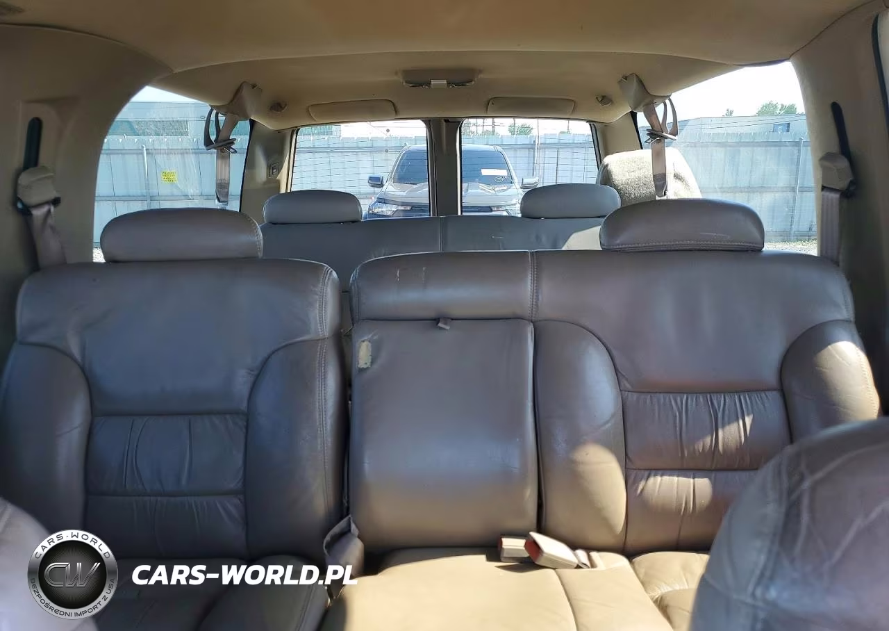 1998 Chevrolet Suburban K1500 VIN:1GNFK16R2WJ341295 - 10