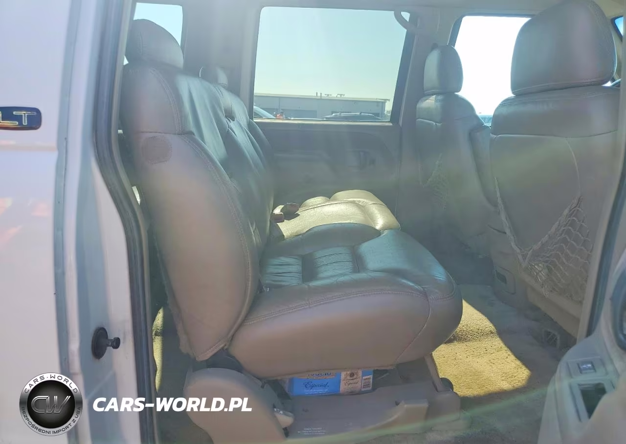 1998 Chevrolet Suburban K1500 VIN:1GNFK16R2WJ341295 - 11