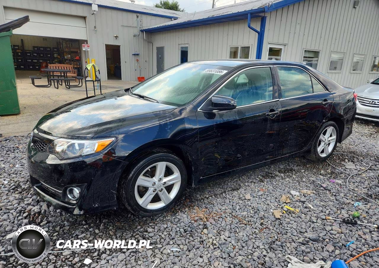2014 Toyota Camry Se – zdjęcie 1 z 12
