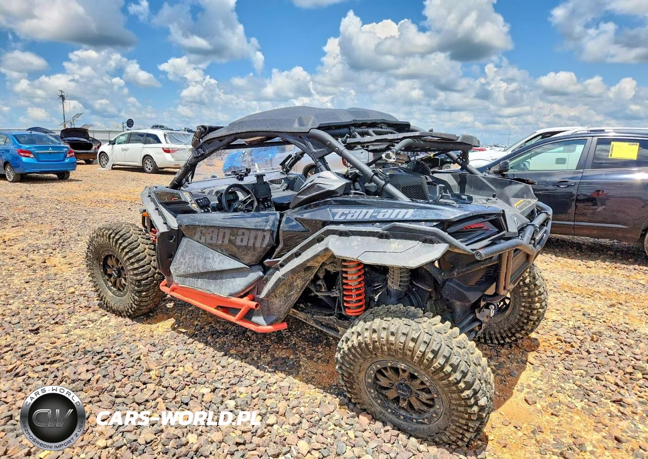 2020 Can-Am Maverick X3 Utility Vehicle VIN:3JBVGAW44LK000083 - 3