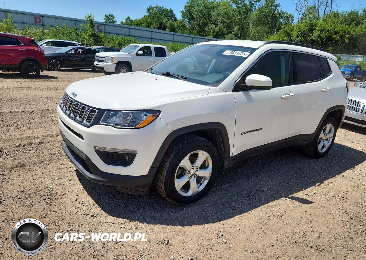 2018 Jeep Compass Latitude – zdjęcie 1 z 13