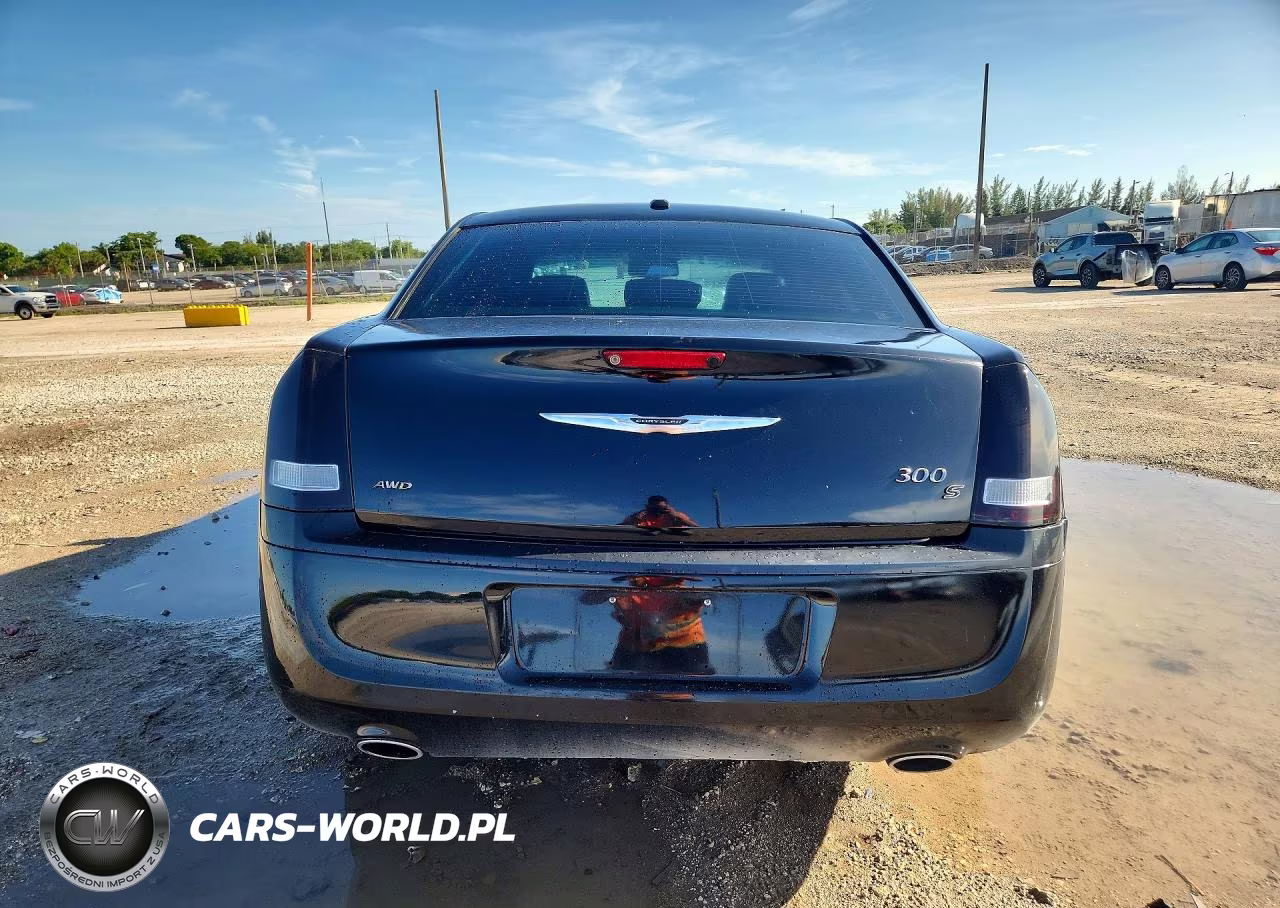 2014 Chrysler 300 S VIN:2C3CCAGG3EH257965 - 6