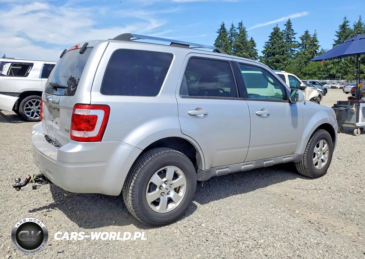 2010 Ford Escape Limited VIN:1FMCU9EGXAKC83987 - 3