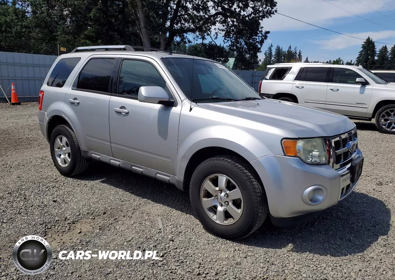 2010 Ford Escape Limited VIN:1FMCU9EGXAKC83987 - 4