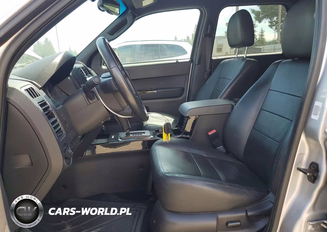 2010 Ford Escape Limited VIN:1FMCU9EGXAKC83987 - 7