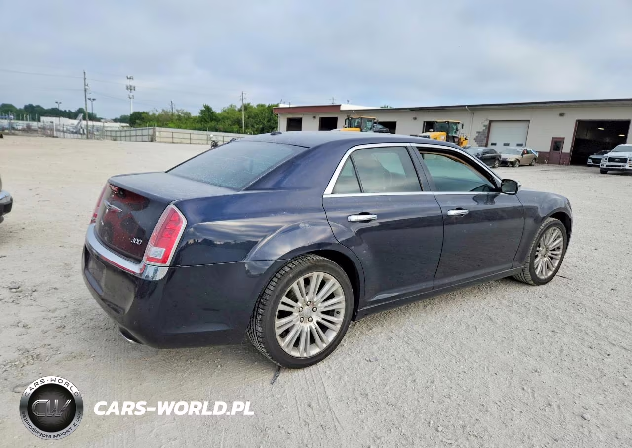 2011 Chrysler 300 Limited VIN:2C3CA5CGXBH536022 - 3