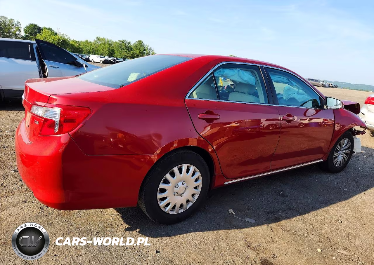 2013 Toyota Camry Le VIN:4T4BF1FK5DR319951 - 3