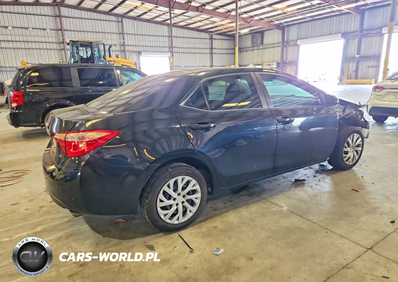 2017 Toyota Corolla Le VIN:2T1BURHE6HC794487 - 3