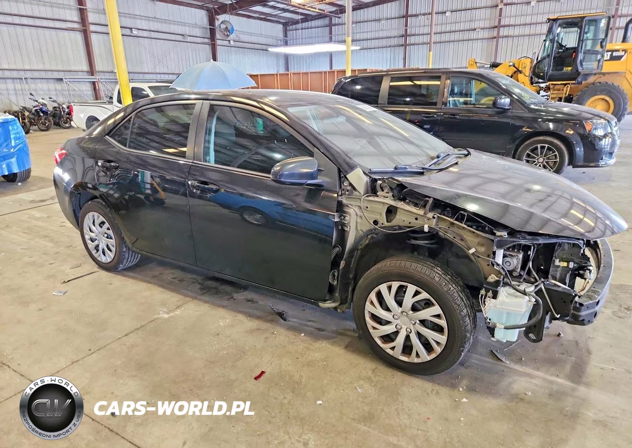 2017 Toyota Corolla Le VIN:2T1BURHE6HC794487 - 4