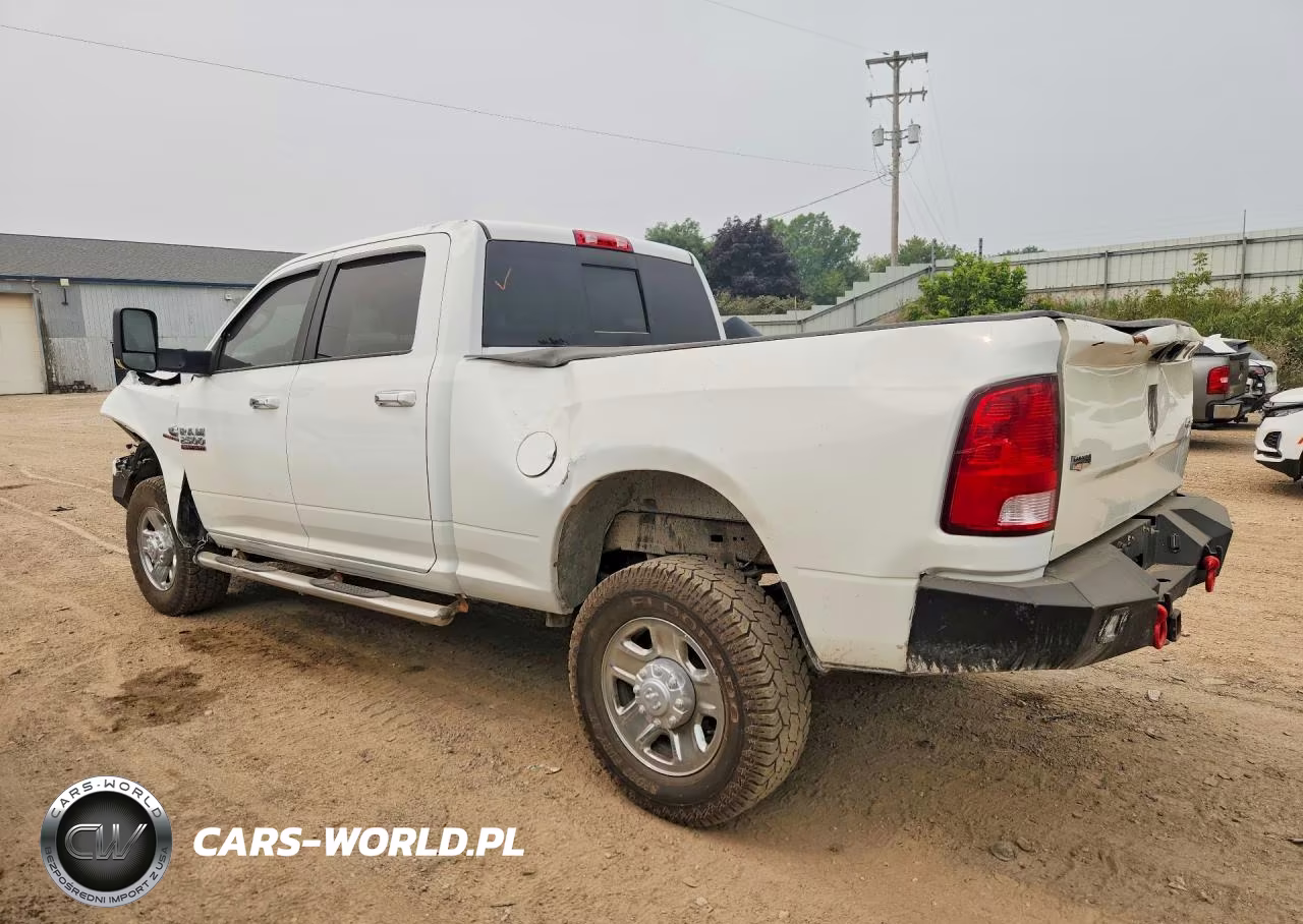 2018 Ram 2500 Slt VIN:3C6UR5DL4JG424942 - 2