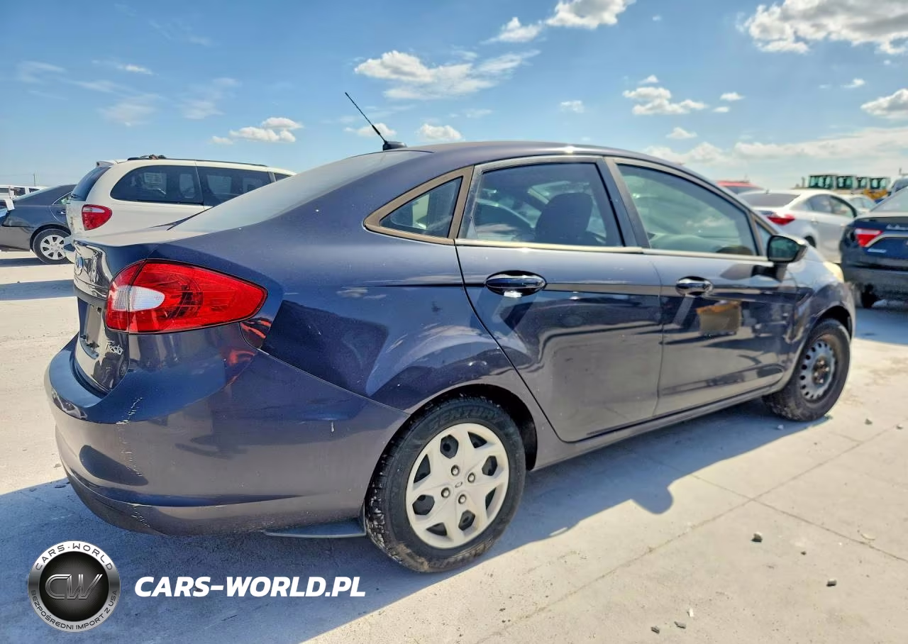 2013 Ford Fiesta S VIN:3FADP4AJ0DM118778 - 3