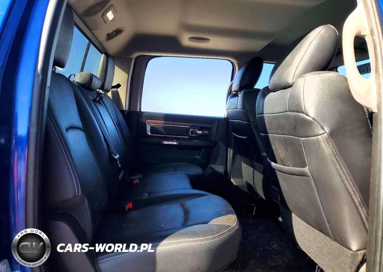 2017 Ram 1500 Laramie VIN:1C6RR7NG0HS597461 - 10