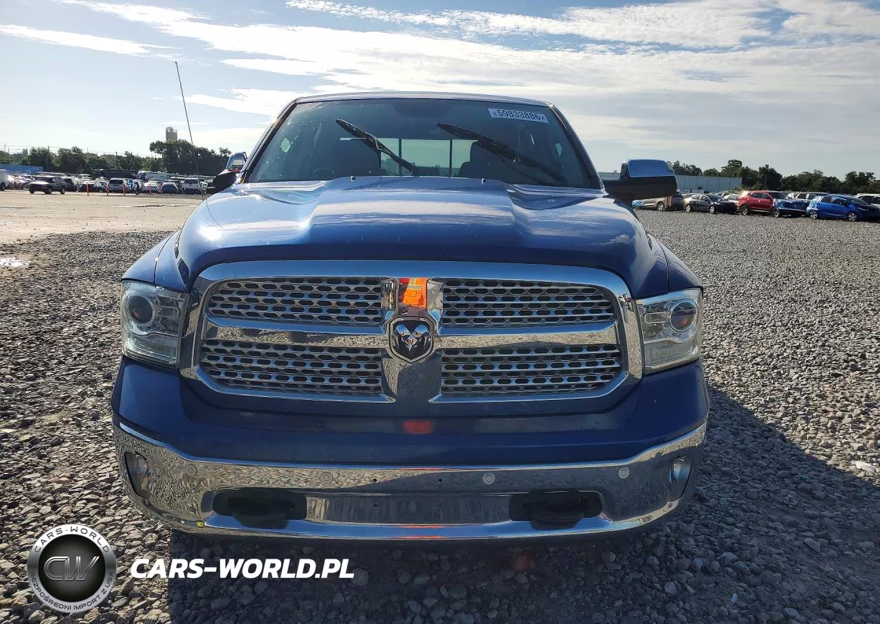 2017 Ram 1500 Laramie VIN:1C6RR7NG0HS597461 - 5