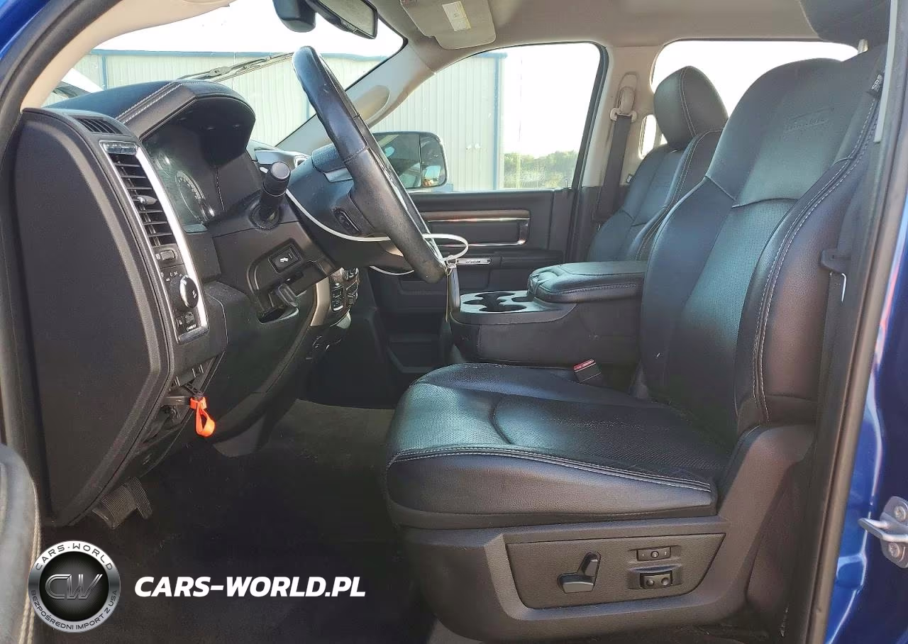 2017 Ram 1500 Laramie VIN:1C6RR7NG0HS597461 - 7