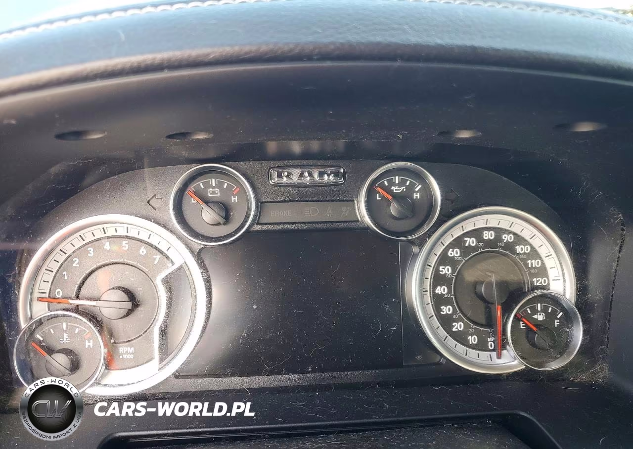 2017 Ram 1500 Laramie VIN:1C6RR7NG0HS597461 - 9