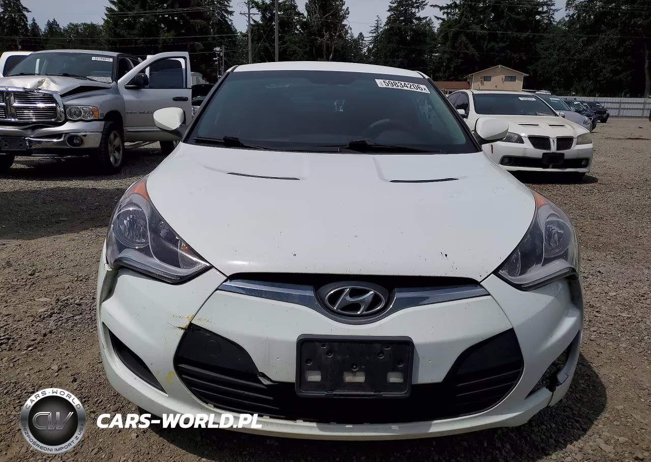 2015 Hyundai Veloster Base VIN:KMHTC6AD2FU236476 - 5