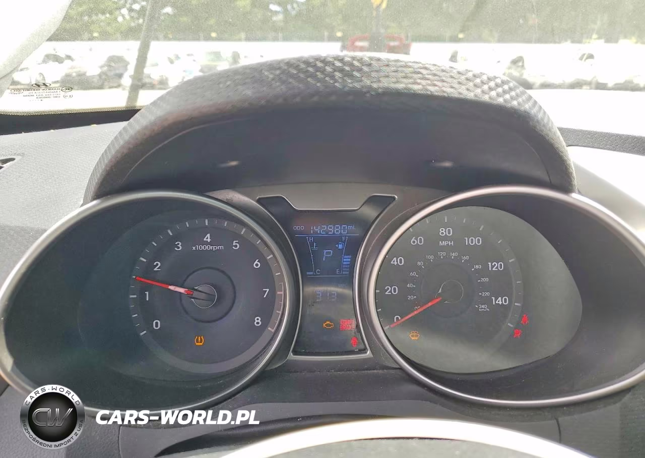 2015 Hyundai Veloster Base VIN:KMHTC6AD2FU236476 - 9
