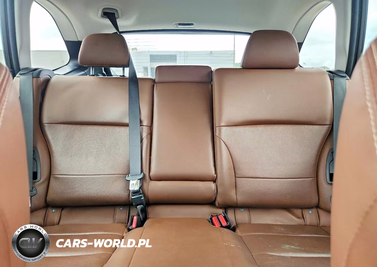 2018 Subaru Outback Touring VIN:4S4BSATC1J3358217 - 10