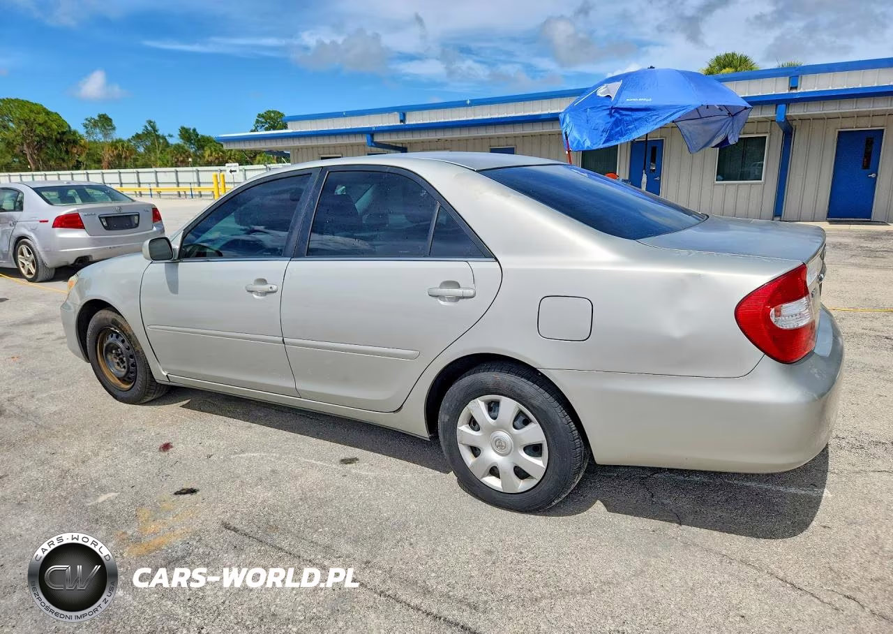2004 Toyota Camry Le VIN:4T1BE30K14U812379 - 2
