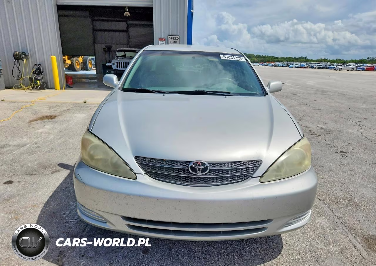 2004 Toyota Camry Le VIN:4T1BE30K14U812379 - 5
