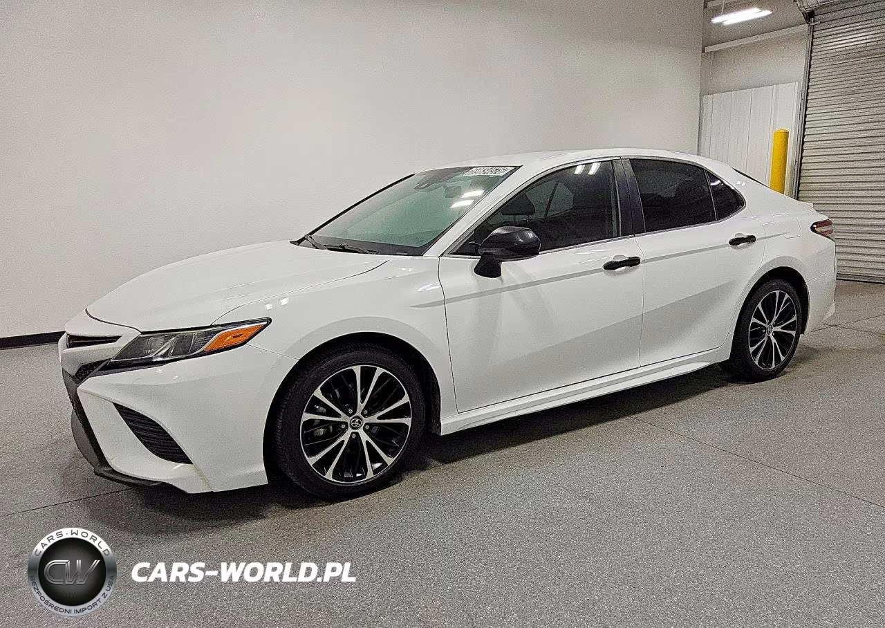 2020 Toyota Camry Se