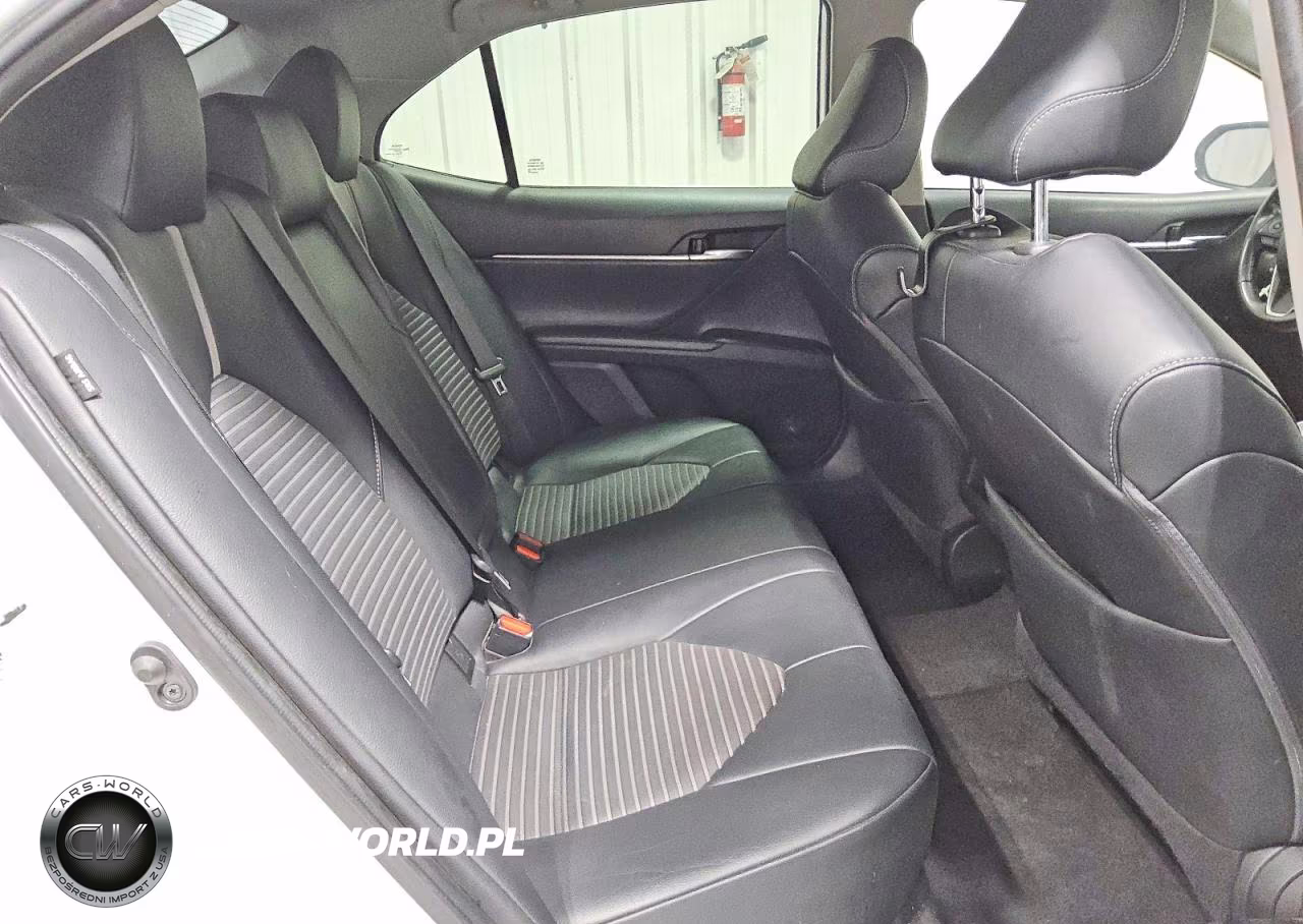 2020 Toyota Camry Se VIN:4T1G11AK2LU906497 - 10