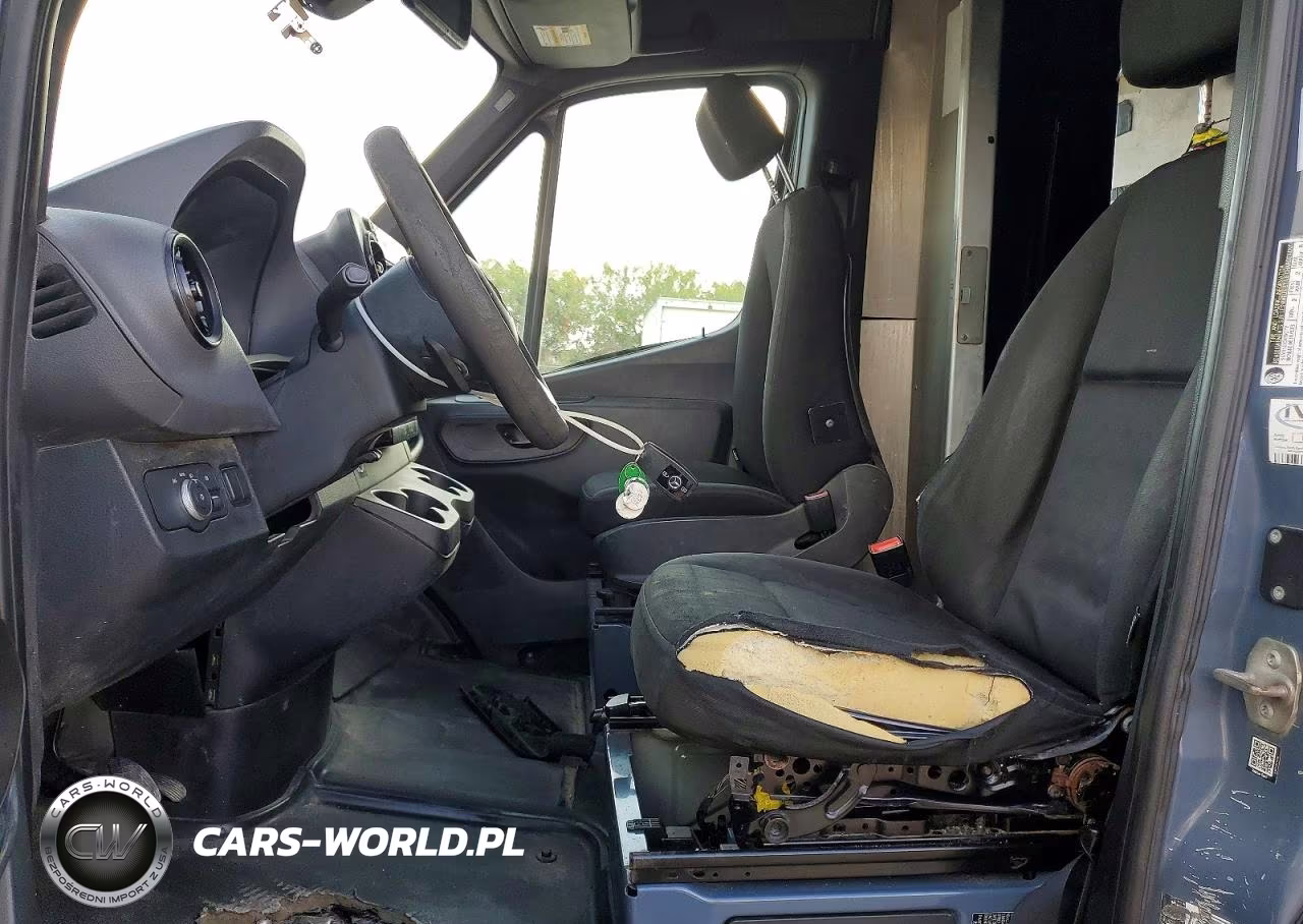2019 Mercedes-Benz Sprinter 2500-3500 Delivery Van VIN:WD4PF0CD9KP045823 - 7