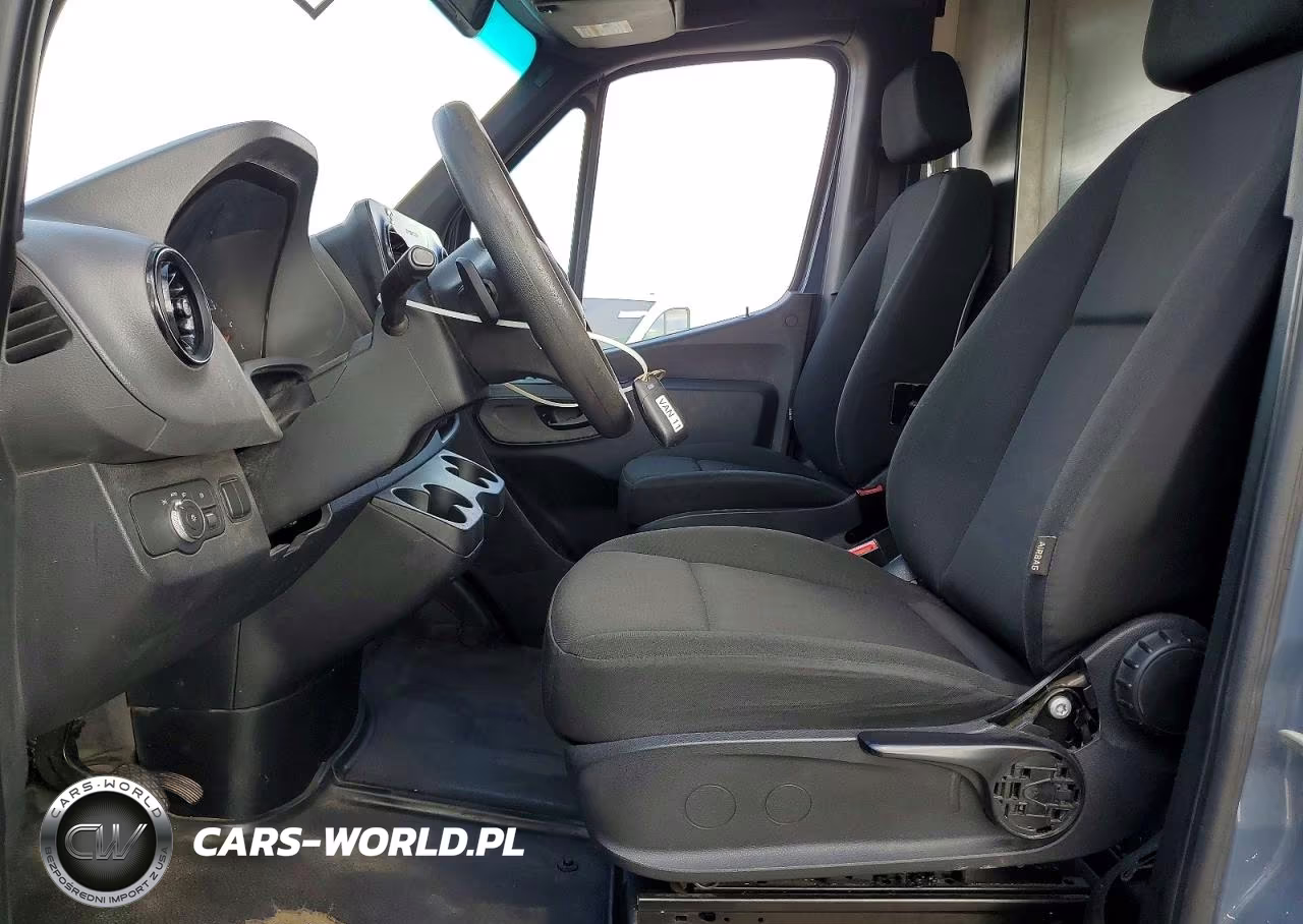 2019 Mercedes-Benz Sprinter 2500-3500 Delivery Van VIN:WD4PF0CD2KP048921 - 7
