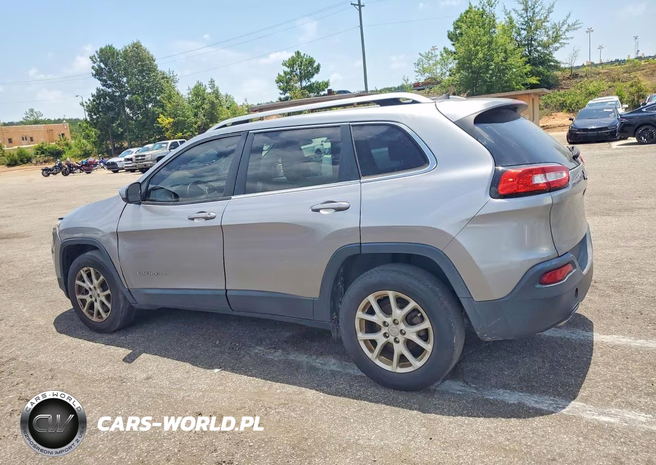 2017 Jeep Cherokee Latitude VIN:1C4PJLCB5HW650994 - 2