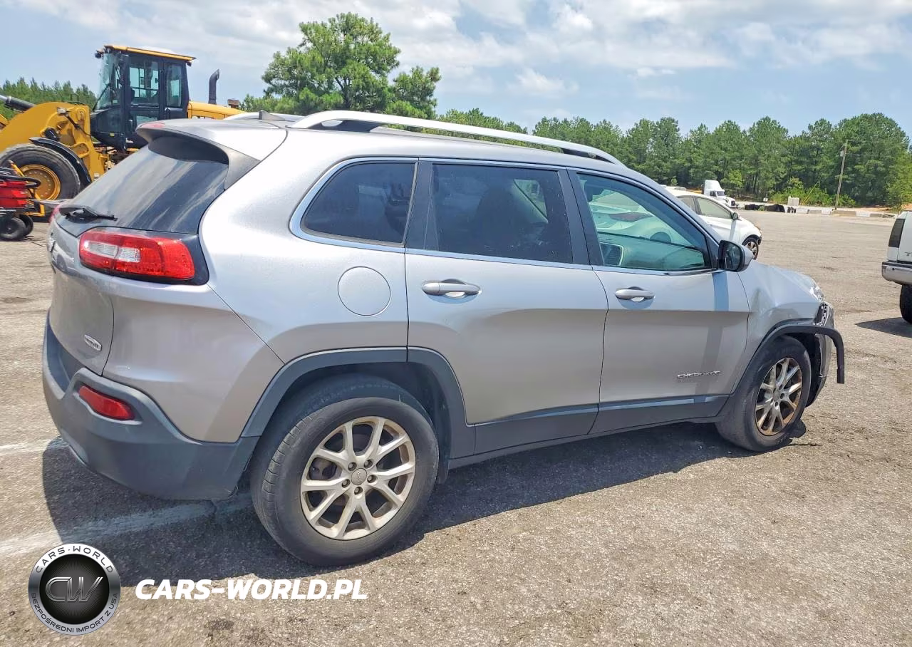 2017 Jeep Cherokee Latitude VIN:1C4PJLCB5HW650994 - 3