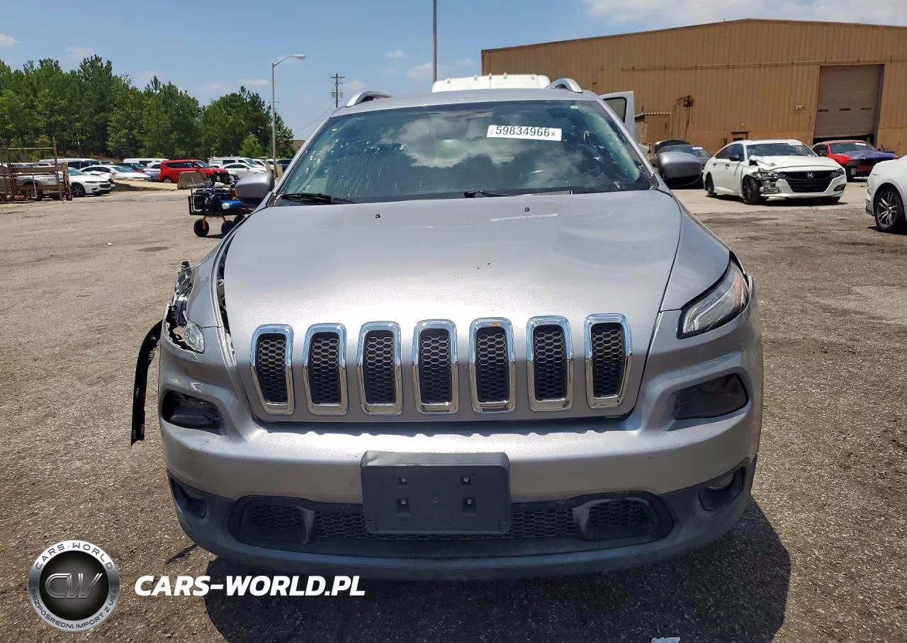 2017 Jeep Cherokee Latitude VIN:1C4PJLCB5HW650994 - 5