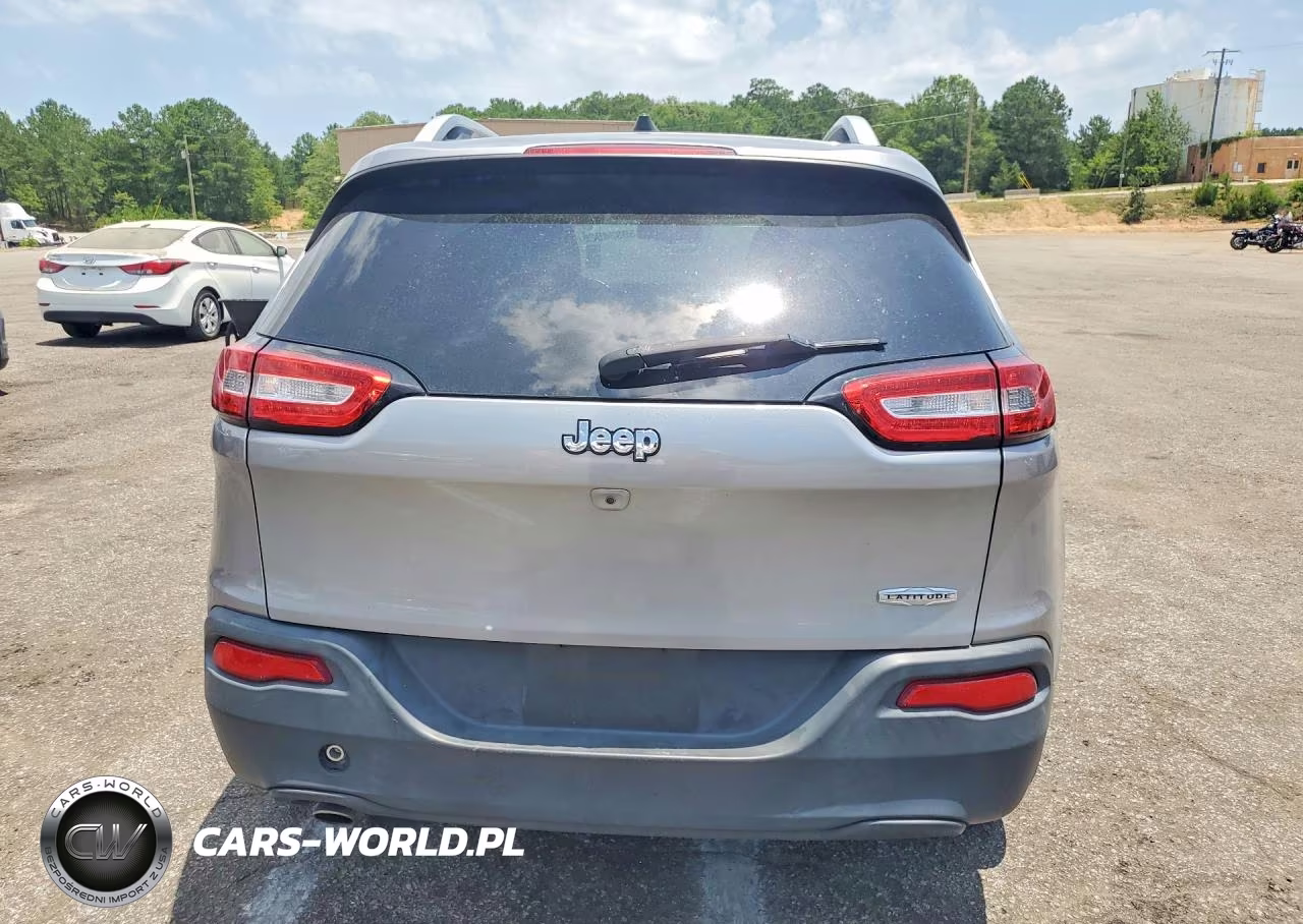 2017 Jeep Cherokee Latitude VIN:1C4PJLCB5HW650994 - 6
