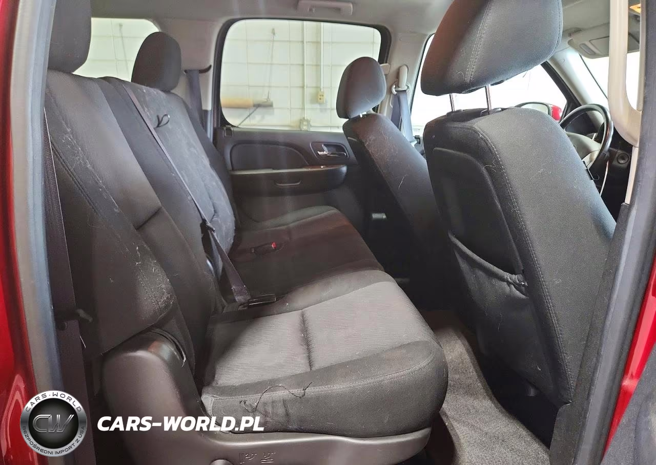 2013 Chevrolet Suburban K1500 Ls VIN:1GNSKHE75DR343256 - 11