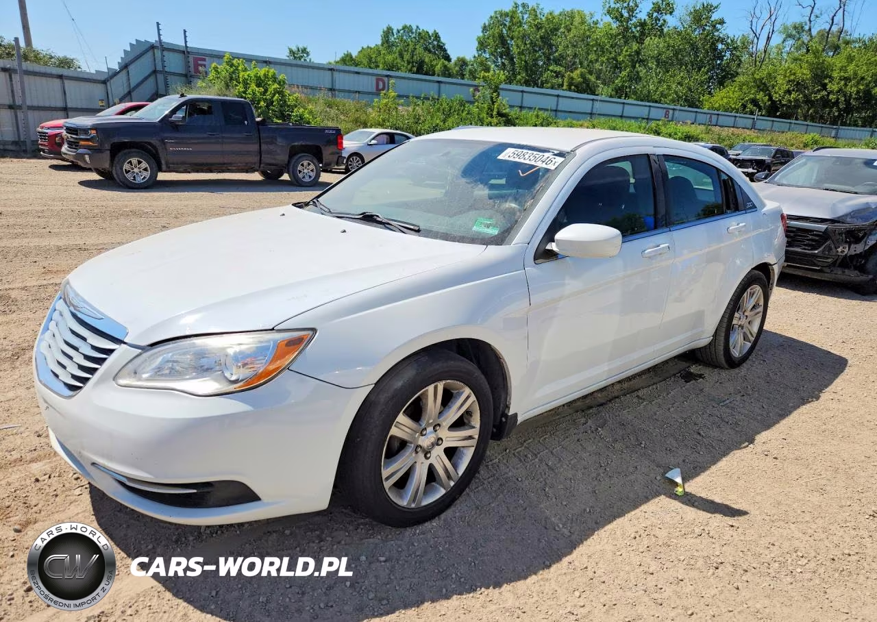 2013 Chrysler 200 Touring – zdjęcie 1 z 12