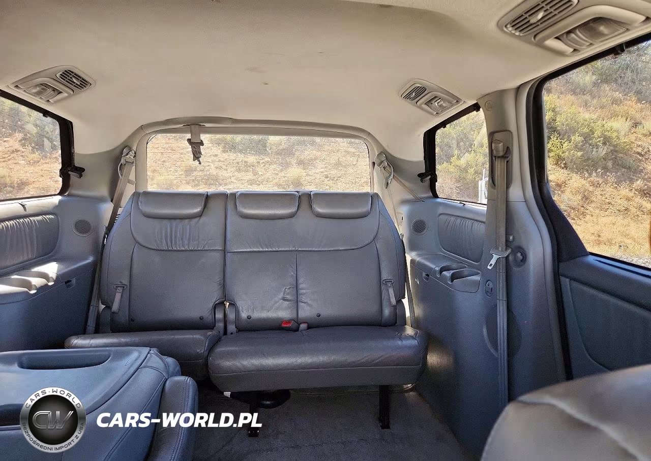 2010 Toyota Sienna Xle VIN:5TDYK4CC3AS341496 - 10