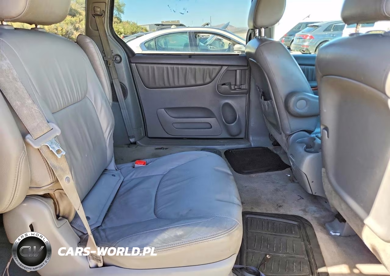 2010 Toyota Sienna Xle VIN:5TDYK4CC3AS341496 - 11