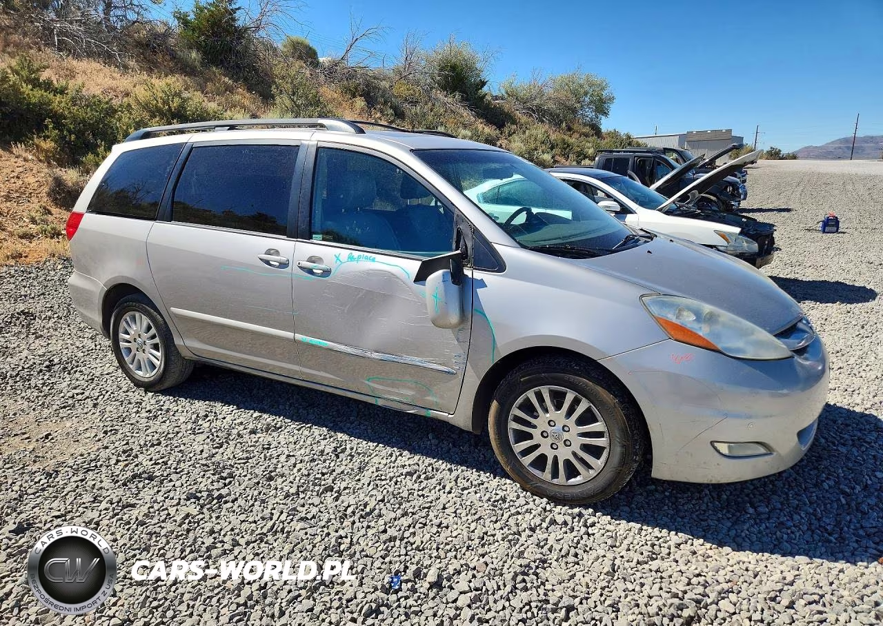 2010 Toyota Sienna Xle VIN:5TDYK4CC3AS341496 - 4