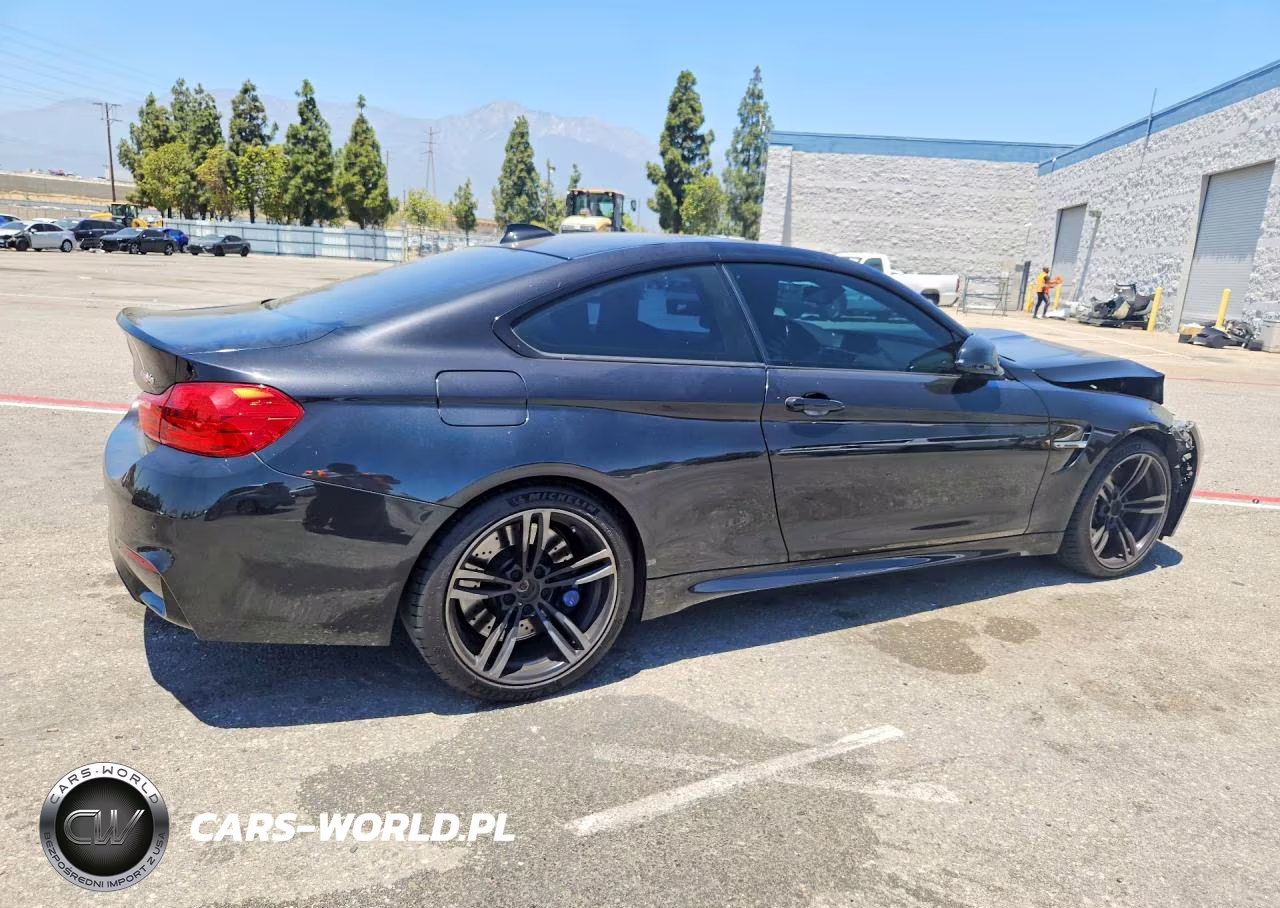 2015 BMW M4 VIN:WBS3R9C56FK330908 - 3