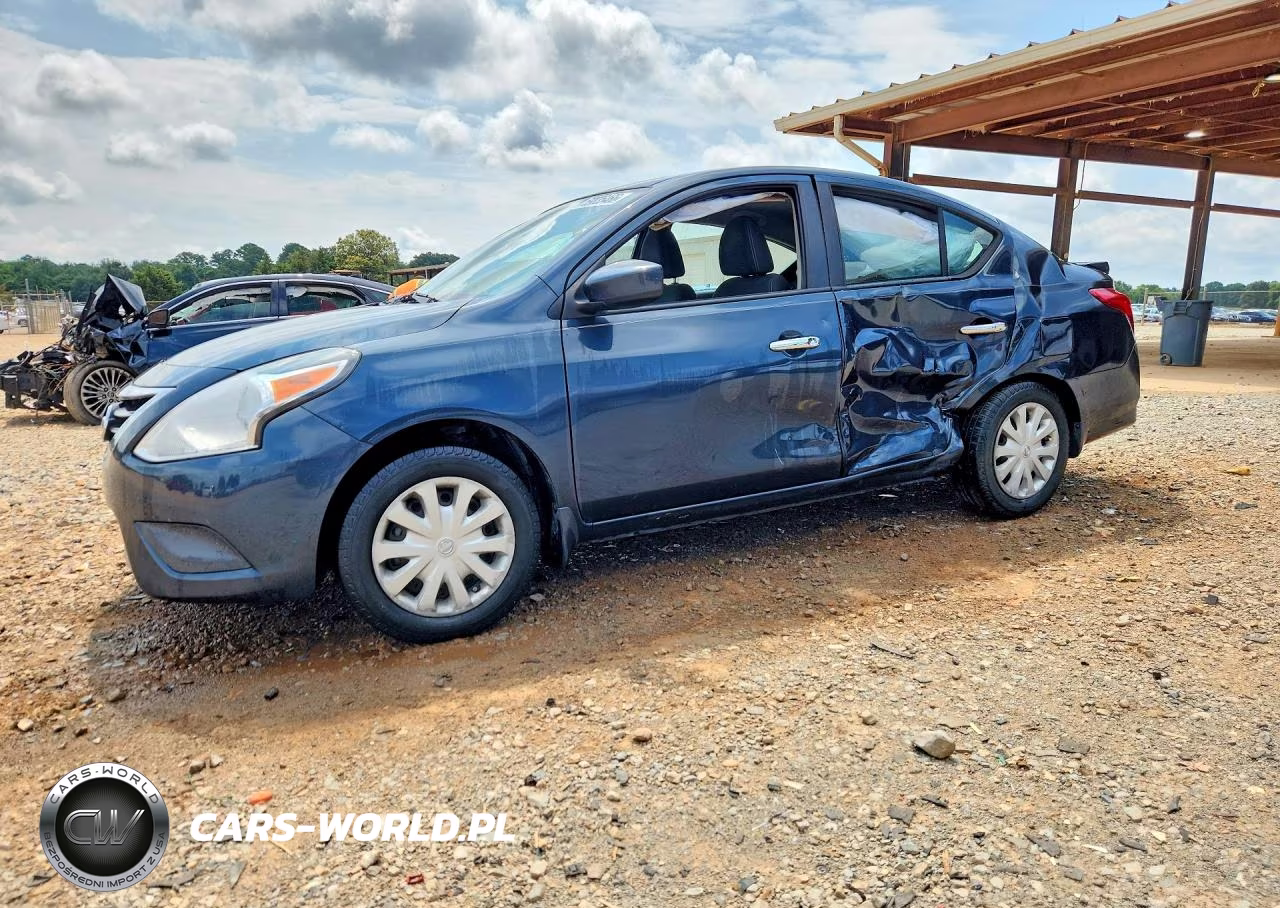 2015 Nissan Versa 1.6 Sv